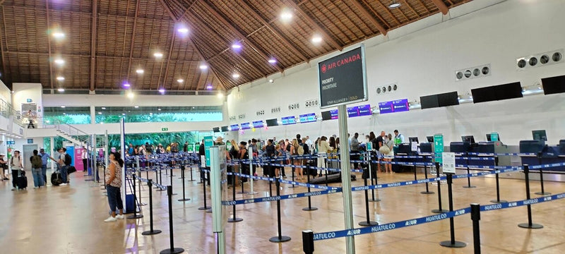 Aeropuerto Internacional de  Huatulco - 3